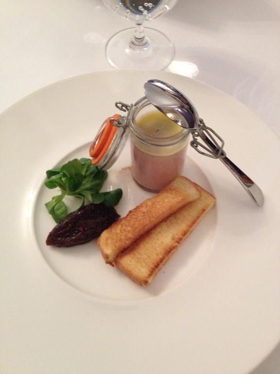 Overton Grange Country Hotel ลุดโลว์ ภายนอก รูปภาพ