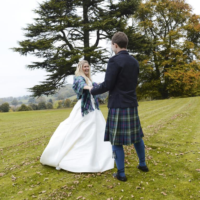 Overton Grange Country Hotel ลุดโลว์ ภายนอก รูปภาพ