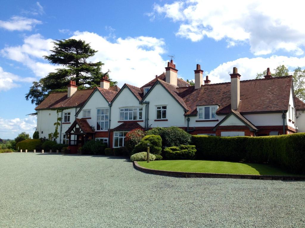 Overton Grange Country Hotel ลุดโลว์ ภายนอก รูปภาพ